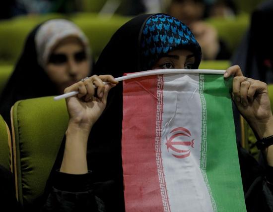 تماشای مسابقه فوتبال تیم‌های ملی ایران و آمریکا